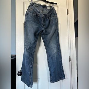 31-32 Ariat Jeans